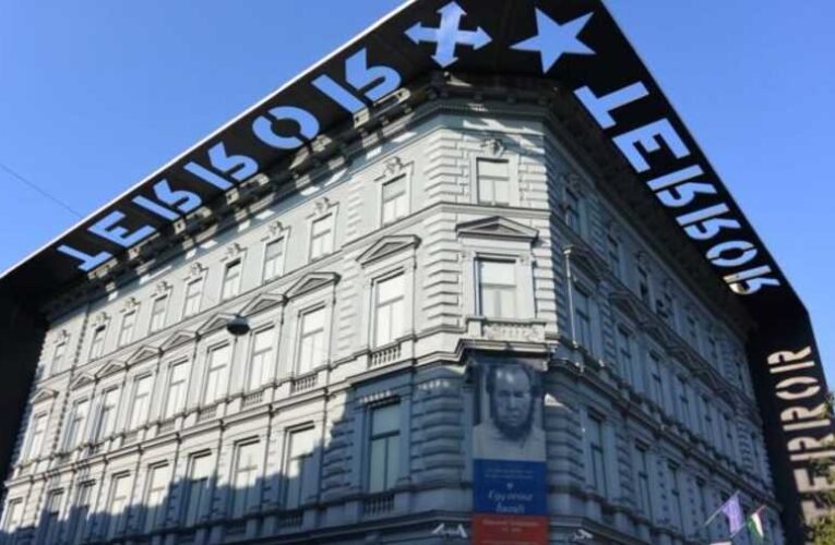„Megérkeztek az újkommunisták” – a Fidesz követeli a Terror Háza azonnali megnyitását és Schmidt Mária visszahelyezését