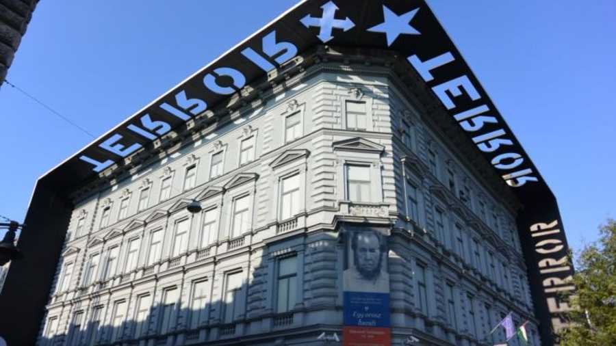 „Megérkeztek az újkommunisták” – a Fidesz követeli a Terror Háza azonnali megnyitását | NIF