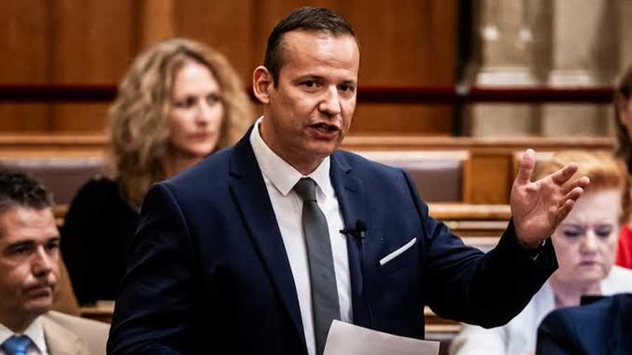Magyar Péter a parlamentben csak vádaskodott és fenyegetőzött – Toroczkai: „Rablás történt” | NIF