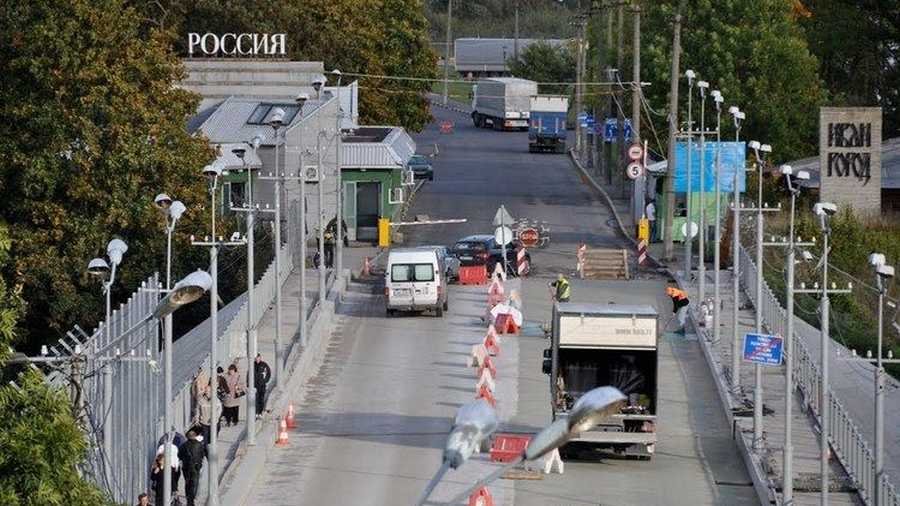 Új idők disszidense: Észtországból Oroszországba menekült egy férfi a határkapun átmászva | NIF