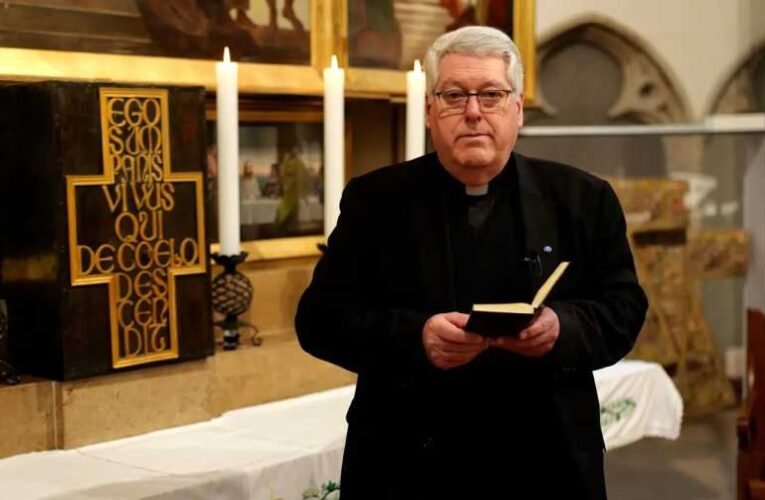 Stoffán György: Osztie atya Magyarországa…